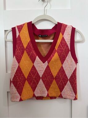 ZARA Argyle Knit Pink and Orange V-Neck Sweater Vest size S
